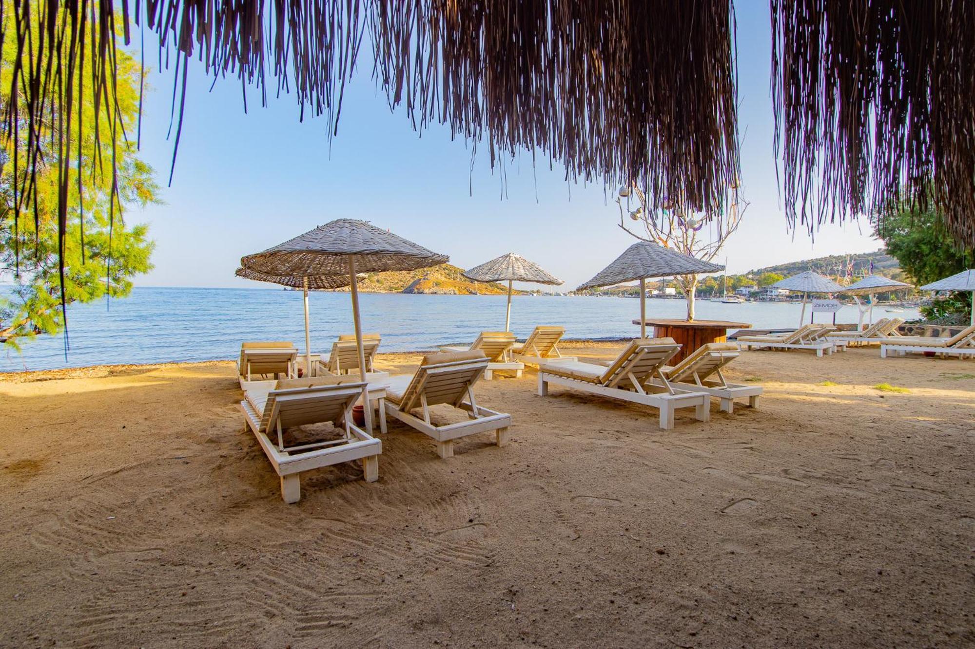 Ladonia Hotels Zemda Guemuesluek Exterior photo